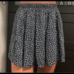 Brandy Melville Navy blue floral skirt